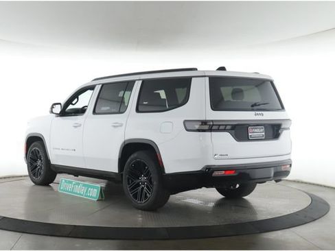 New 2026 Jeep Grand Wagoneer Limited AWD/4WD image 8