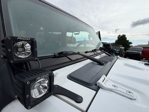 Used 2019 Jeep Wrangler Unlimited Rubicon AWD/4WD image 47
