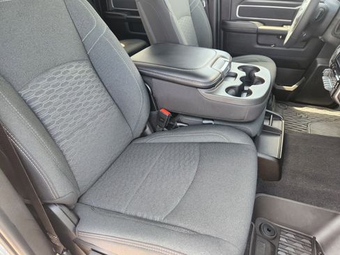 Used 2025 RAM 2500 Big Horn AWD/4WD image 16