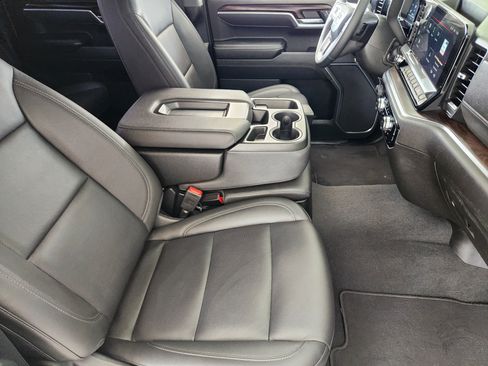 Used 2025 GMC Sierra 1500 SLT RWD image 14