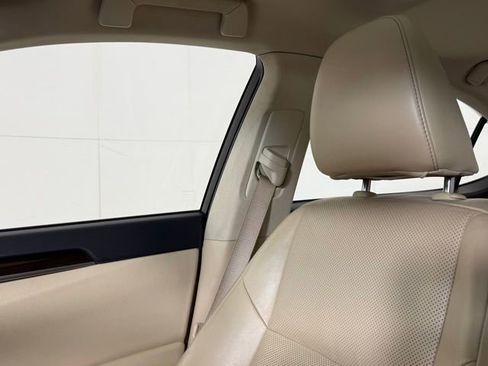 Used 2015 Lexus ES 350 w/ Luxury Package image 19