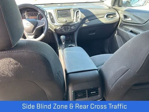 Used 2023 Chevrolet Equinox LT w/ Driver Convenience Package image 7