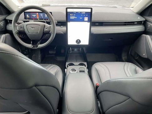 Used 2022 Ford Mustang Mach-E Premium image 15
