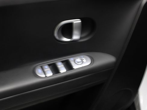 Used 2024 Hyundai Ioniq 5 SEL image 18