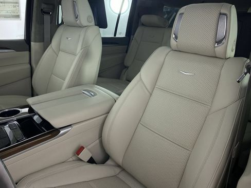 New 2026 Cadillac Escalade ESV Platinum Sport w/ LPO, ONYX Package AWD/4WD image 12