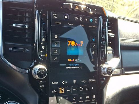 Used 2024 RAM 1500 Laramie image 24