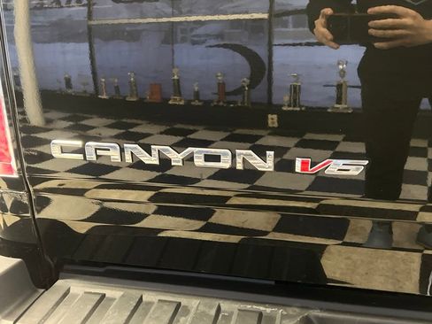 Used 2019 GMC Canyon SLE AWD/4WD image 13