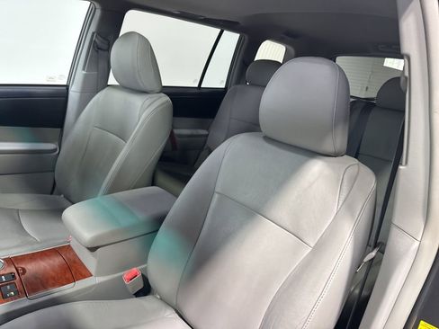Used 2010 Toyota Highlander Limited AWD/4WD image 27