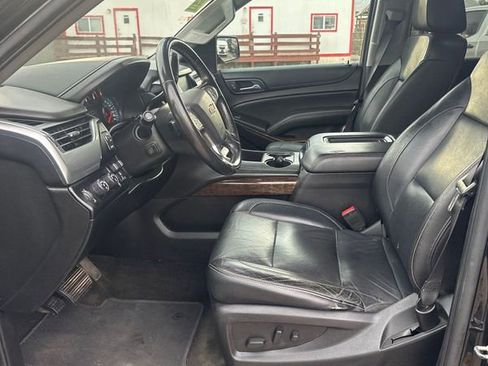 Used 2018 Chevrolet Tahoe LT w/ Luxury Package image 2