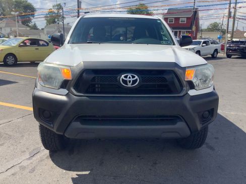 Used 2012 Toyota Tacoma 4x4 Access Cab V6 w/ Convenience Pkg image 2