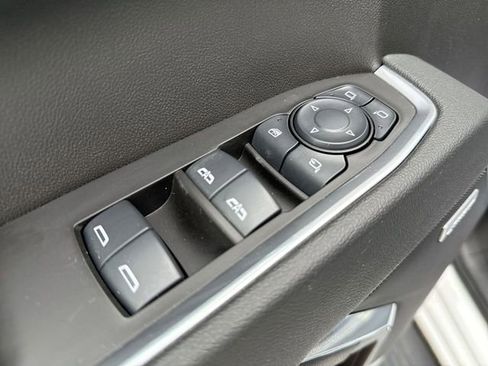 Used 2025 Chevrolet Silverado 1500 LTZ image 13