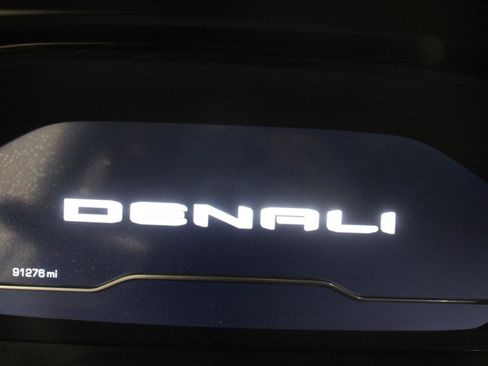 Used 2022 GMC Yukon Denali AWD/4WD image 13