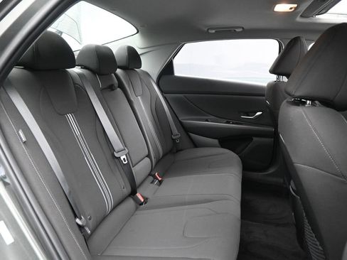 Used 2025 Hyundai Elantra SEL FWD image 26