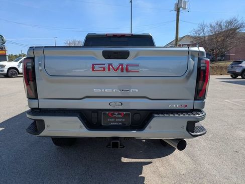 Used 2026 GMC Sierra 2500 AT4 w/ AT4 Premium Plus Package AWD/4WD image 5