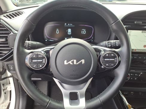 Used 2023 Kia Soul EX image 19
