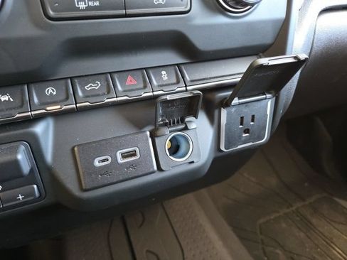 Used 2024 Chevrolet Silverado 1500 W/T w/ WT Value Package AWD/4WD image 15