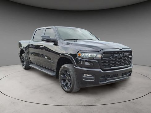 Used 2025 RAM 1500 Big Horn AWD/4WD image 4