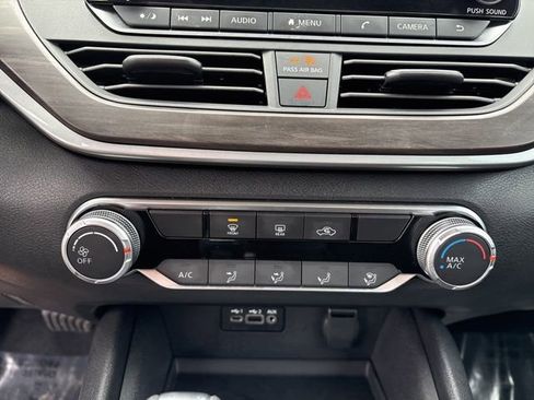 Used 2025 Nissan Altima 2.5 SV image 25