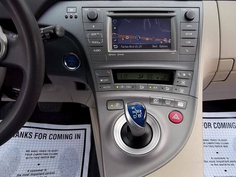 Used 2014 Toyota Prius Three FWD image 19