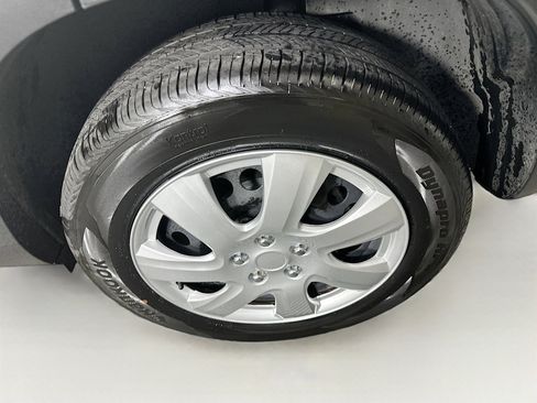 Used 2025 Chevrolet Trax LS image 11