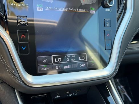 Used 2022 Subaru Outback Limited image 32