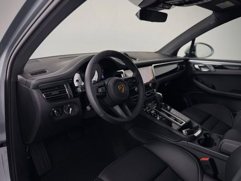 New 2026 Porsche Macan AWD/4WD image 4