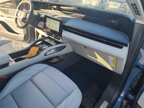 New 2026 Lincoln Nautilus Premier image 24