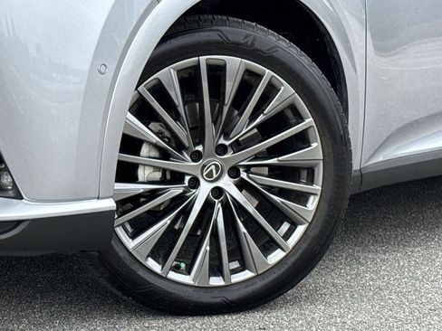 Used 2025 Lexus RX 450h AWD w/ Luxury Package image 14
