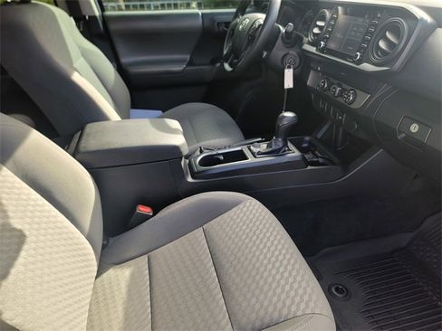 Used 2022 Toyota Tacoma SR w/ SR Convenience Package image 19