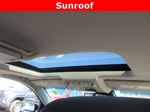 Used 2018 GMC Yukon Denali w/ Denali Ultimate Package image 17