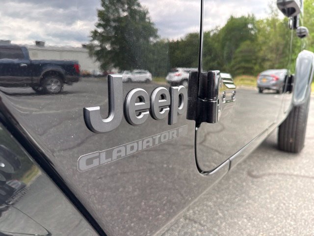New 2026 Jeep Gladiator Sport AWD/4WD image 15