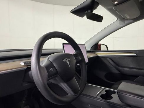 Used 2023 Tesla Model Y Long Range AWD/4WD image 6