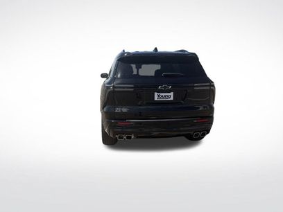 Used 2024 Chevrolet Traverse RS