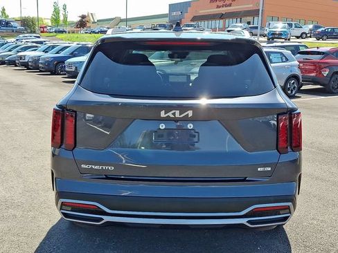 Used 2023 Kia Sorento EX AWD/4WD image 5