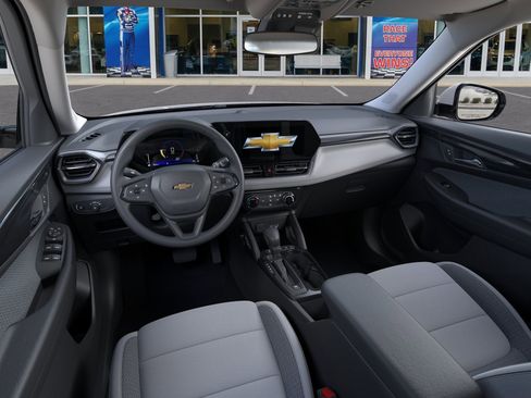 New 2026 Chevrolet TrailBlazer LT FWD image 17