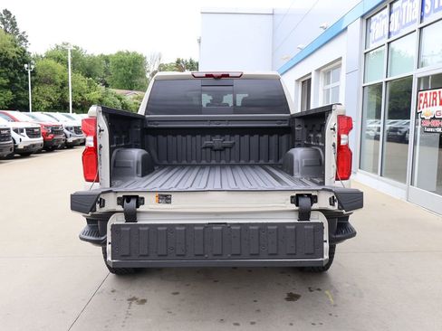 New 2026 Chevrolet Silverado 1500 ZR2 w/ Dark Appearance Package AWD/4WD image 36