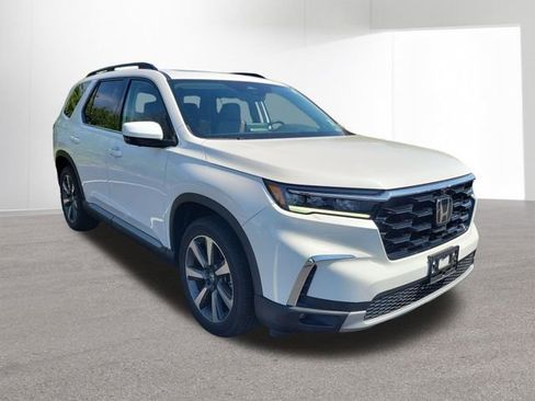 Used 2024 Honda Pilot Elite image 13