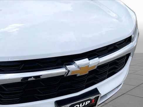 Used 2025 Chevrolet Trax LT w/ LT Convenience Package FWD image 29