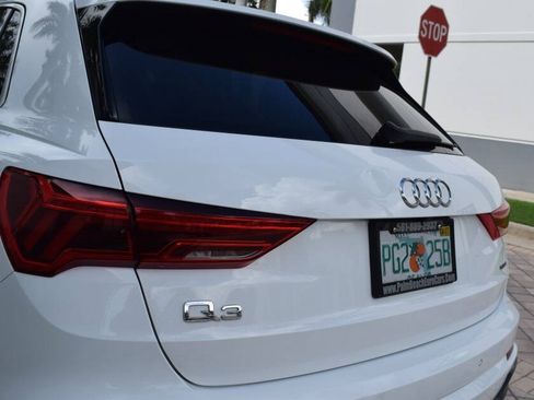 Used 2020 Audi Q3 2.0T Premium w/ Convenience Package AWD/4WD image 23