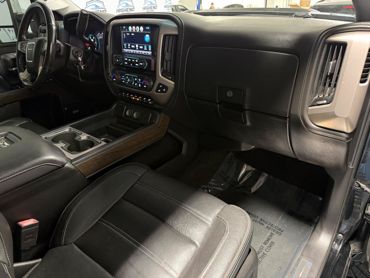 Used 2018 GMC Sierra 2500 Denali w/ Suspension Package, Off-Road AWD/4WD image 27