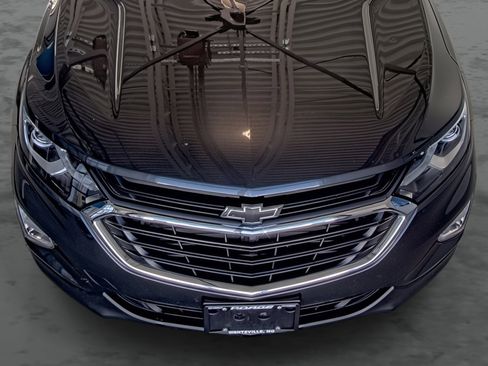 Used 2020 Chevrolet Equinox LT image 18