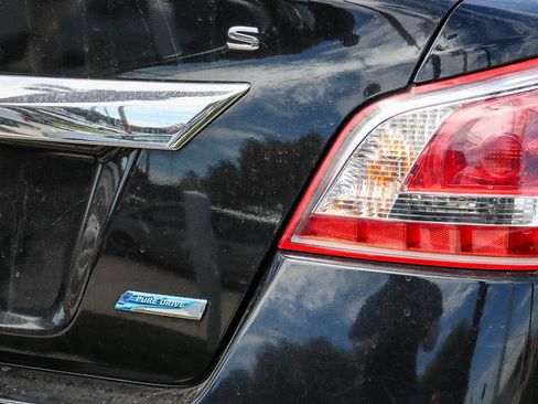Used 2013 Nissan Altima 2.5 S FWD image 17