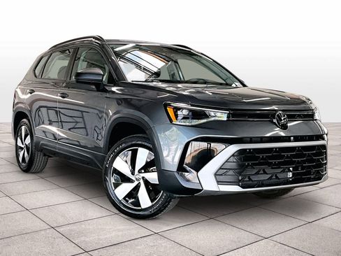 Used 2025 Volkswagen Taos S image 2