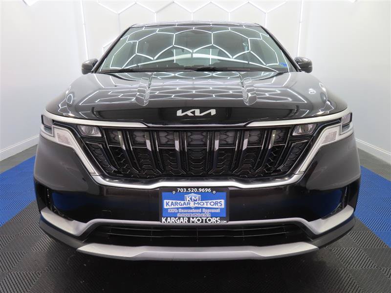 Used 2023 Kia Carnival LX FWD image 2