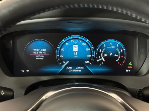 Used 2017 Jaguar F-PACE S AWD/4WD image 12