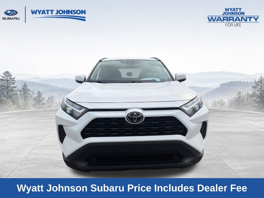 Used 2025 Toyota RAV4 XLE FWD image 15