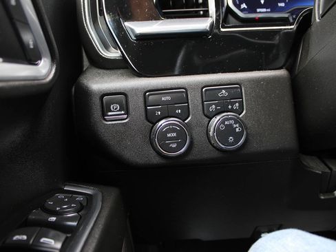Used 2025 Chevrolet Silverado 1500 LT w/ Work Truck Package AWD/4WD image 19