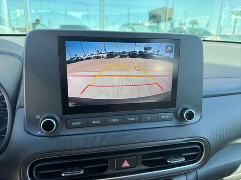 Used 2023 Hyundai Kona SEL image 4