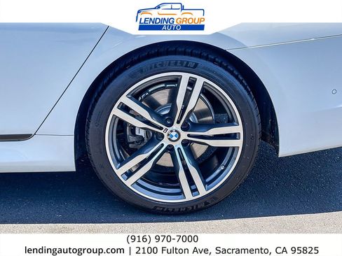 Used 2019 BMW 750i w/ Executive Package RWD image 10