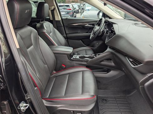 Used 2023 Buick Envision Essence w/ Sport Touring Package image 12